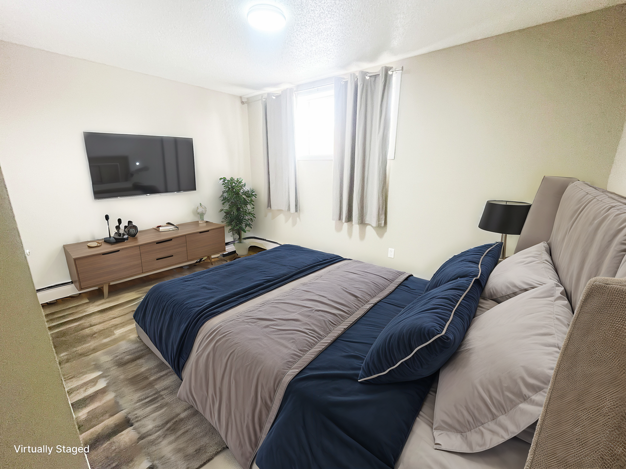 Ret 4049 - Photo 3 of 15