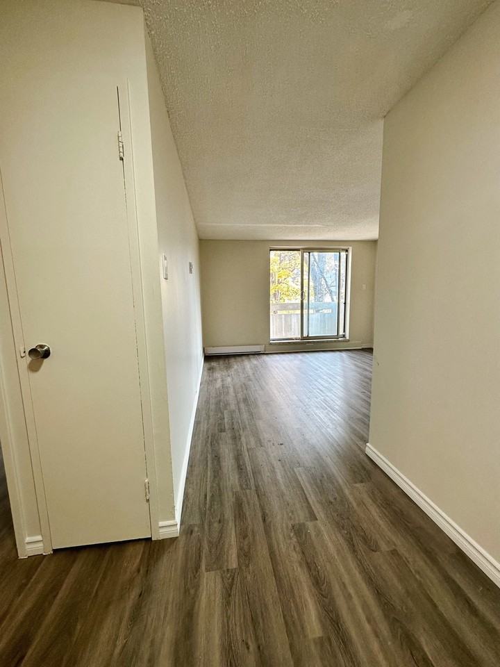 2820 Carling Avenue - Photo 7 of 14