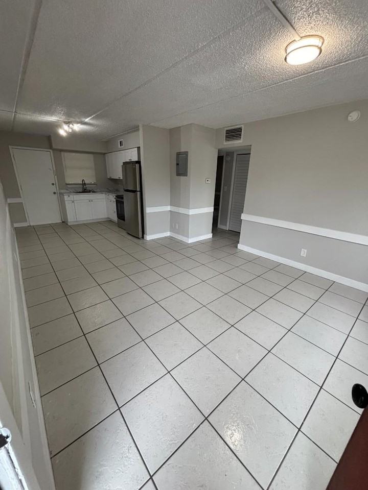 2796 Woolery Drive - Photo 3 of 10