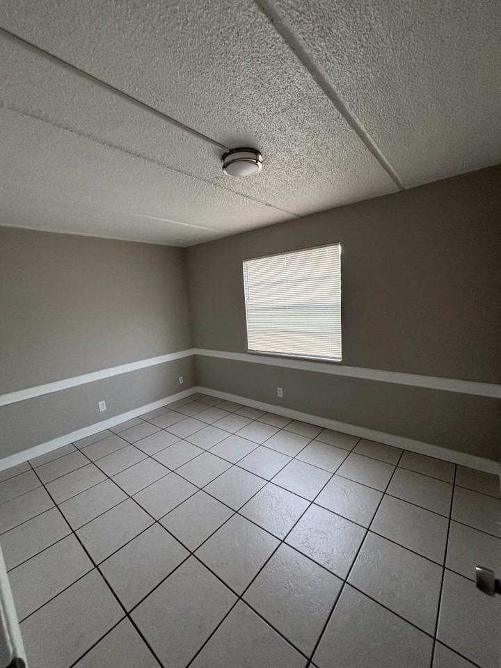 2796 Woolery Drive - Photo 6 of 10