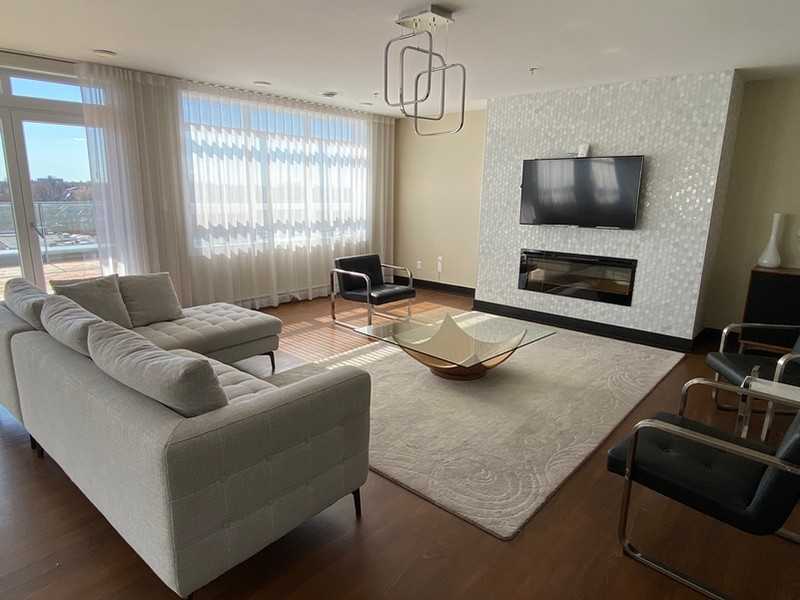 60 Cartier Street - Photo 4 of 11