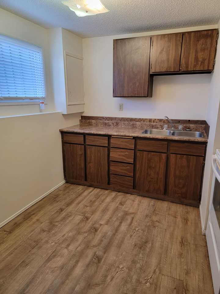 9714B-77 Ave - 9714B - Photo 2 of 9