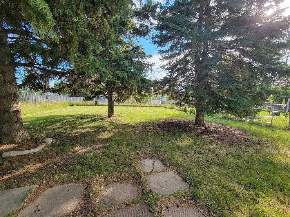 9625 108 Ave - Photo 2 of 10