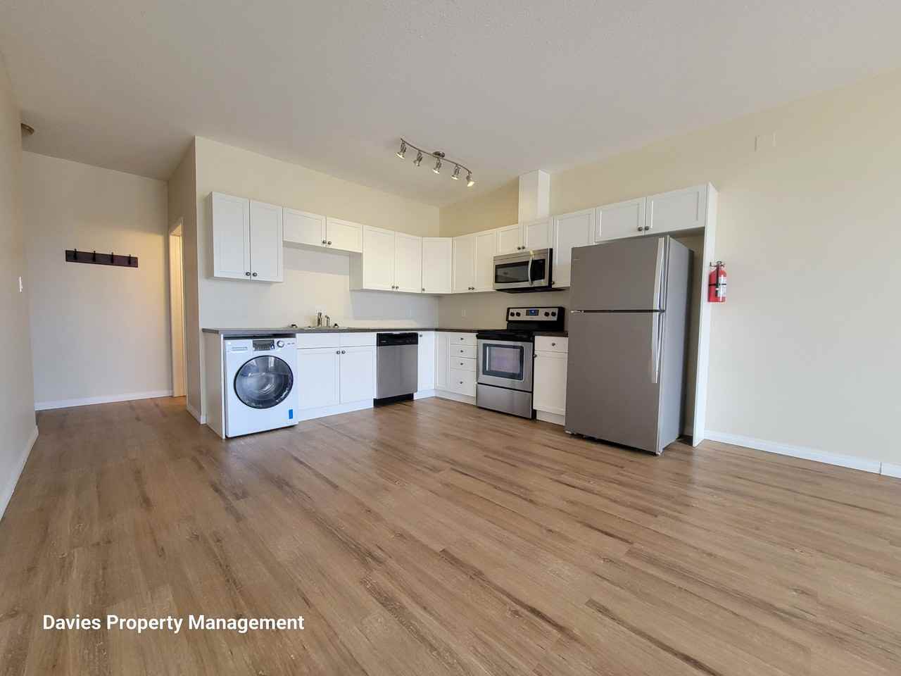 4834 49 St - Photo 4 of 6