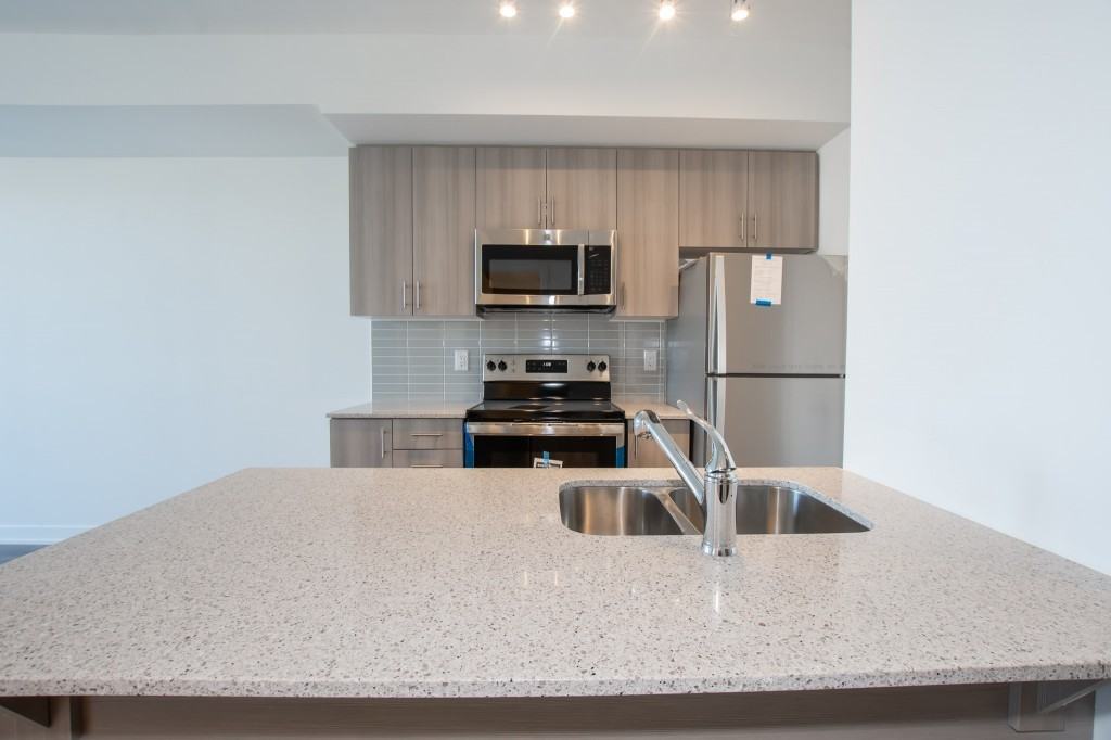 550 North Service Road - 1002 - Photo 5 of 20