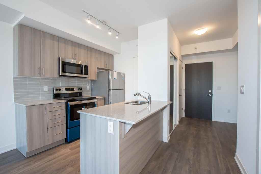 550 North Service Road - 1002 - Photo 6 of 20