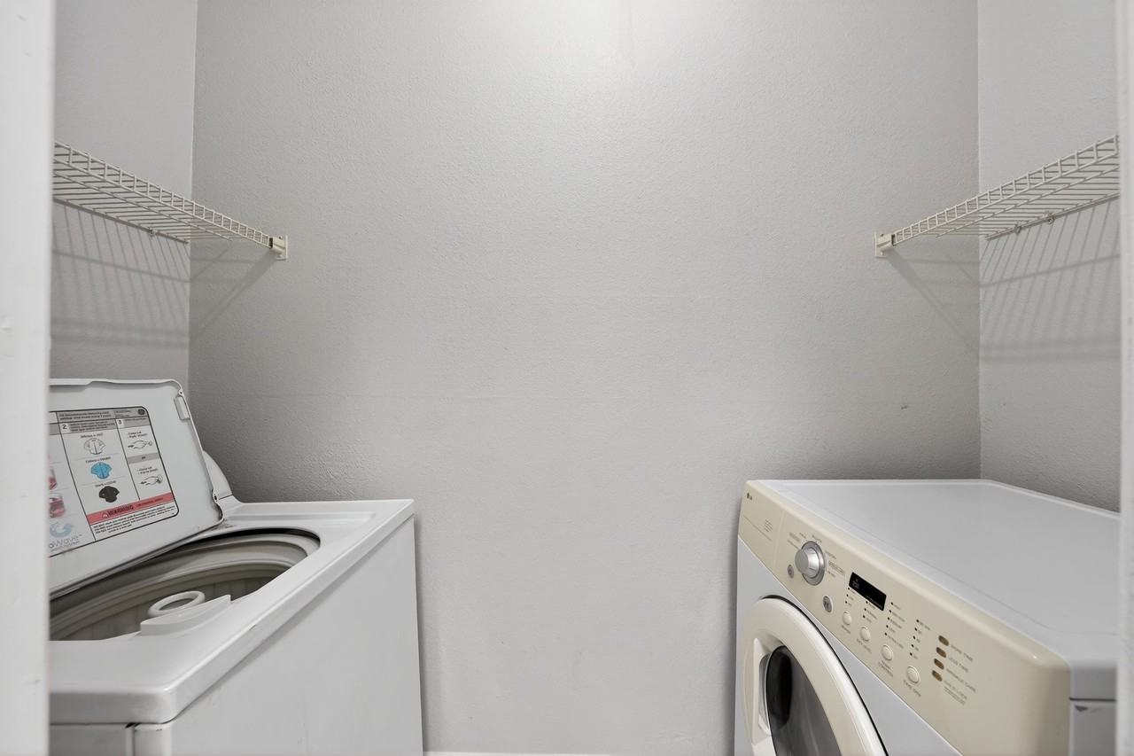 12166 Metric Boulevard 2010 - 2010 #2010 - Photo 7 of 13