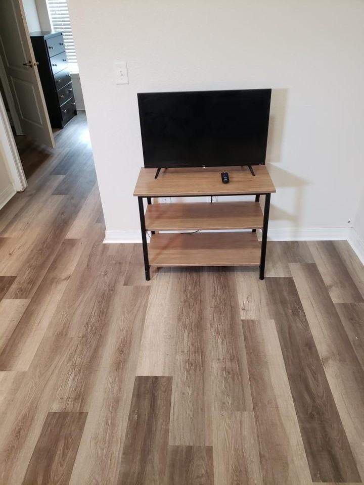 925 W Wilson St #4 - Photo 4 of 11