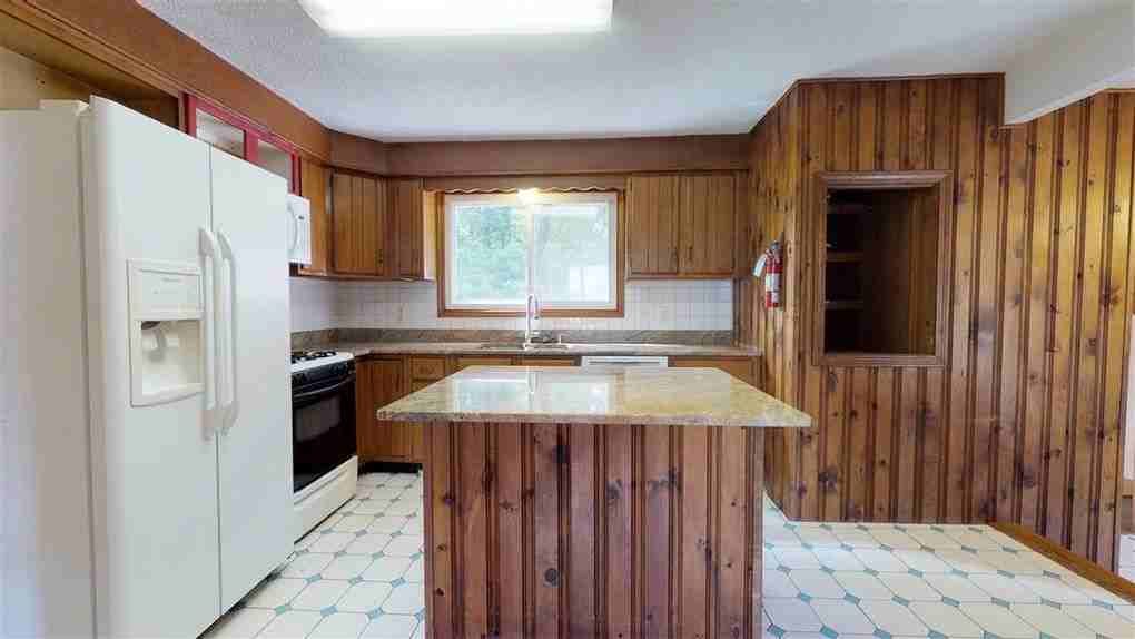 96 Birch Ct #1 - Photo 3 of 12