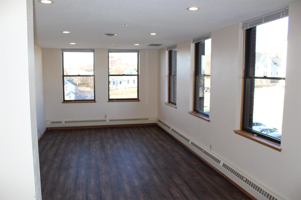 916 E 3rdApartment- 202 #202 - Photo 2 of 17