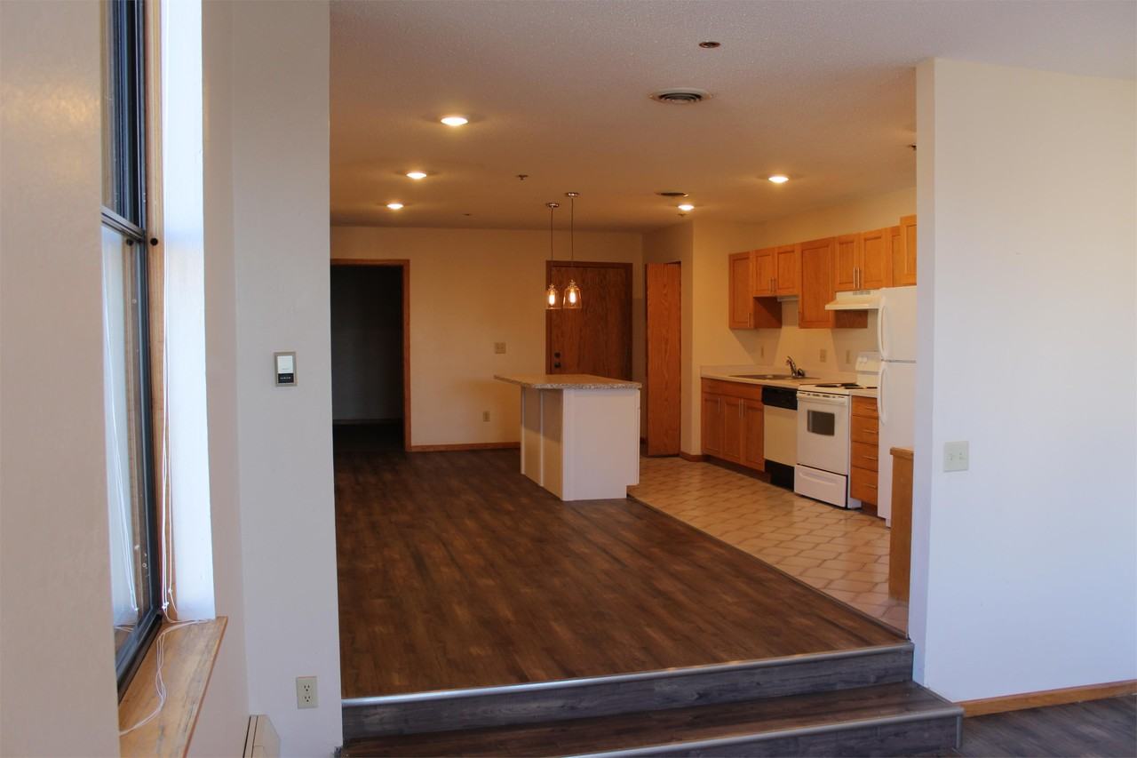 916 E 3rdApartment- 202 #202 - Photo 4 of 17