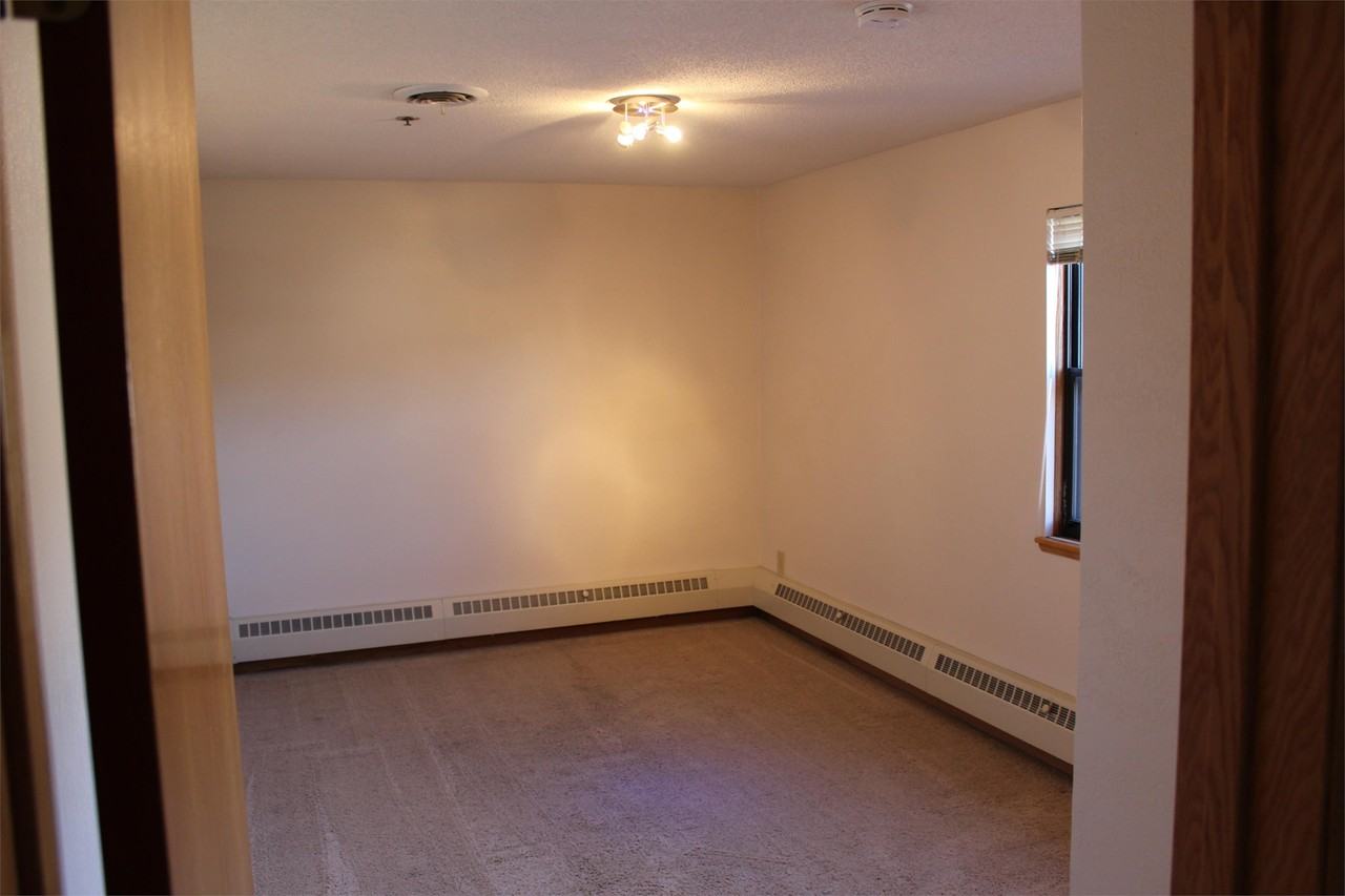 916 E 3rdApartment- 202 #202 - Photo 6 of 17