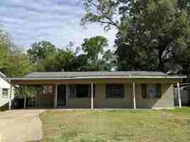 featured image of 617 Damaka Dr