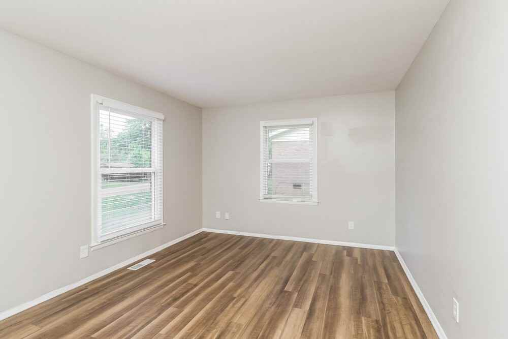 624 Dobson Dr - Photo 5 of 16