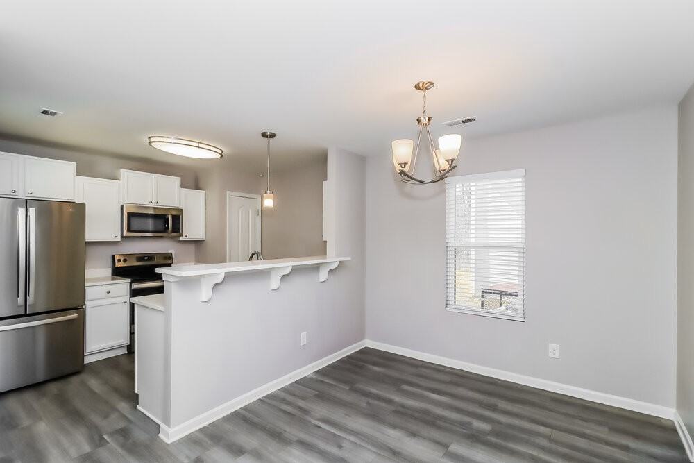 7413 Hidden Creek Dr - Photo 6 of 17