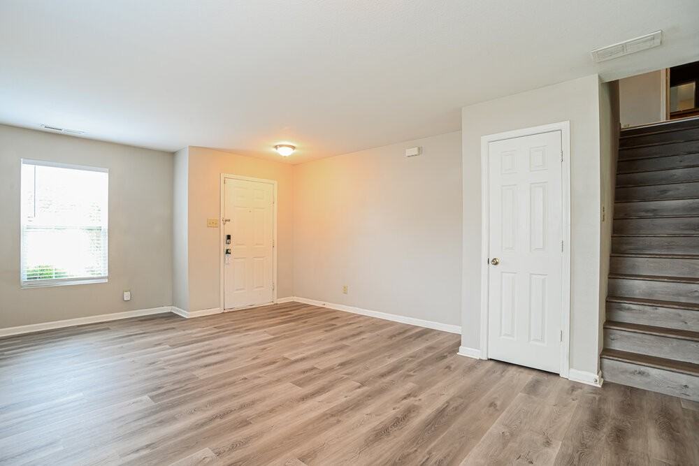 1528 Bray Dr - Photo 5 of 17