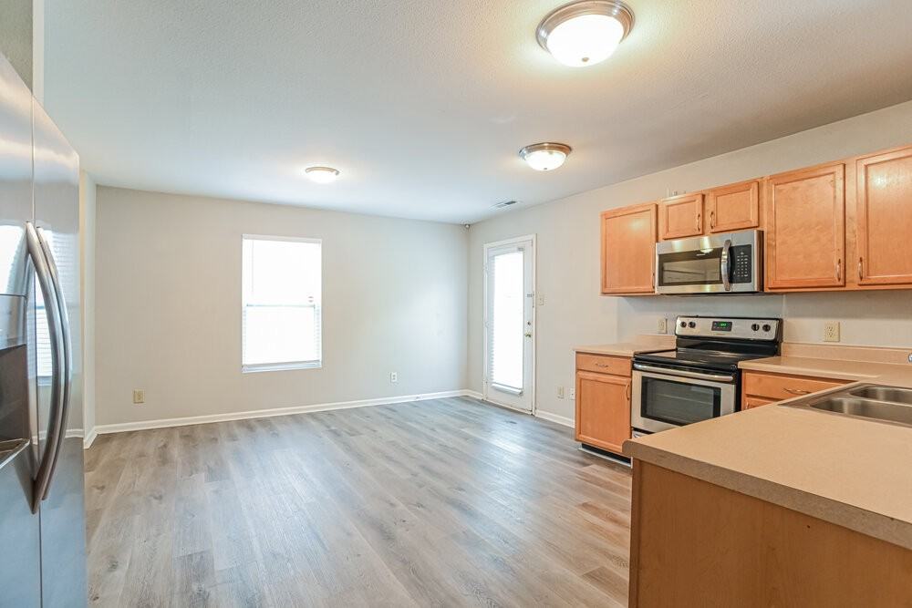 1528 Bray Dr - Photo 6 of 17