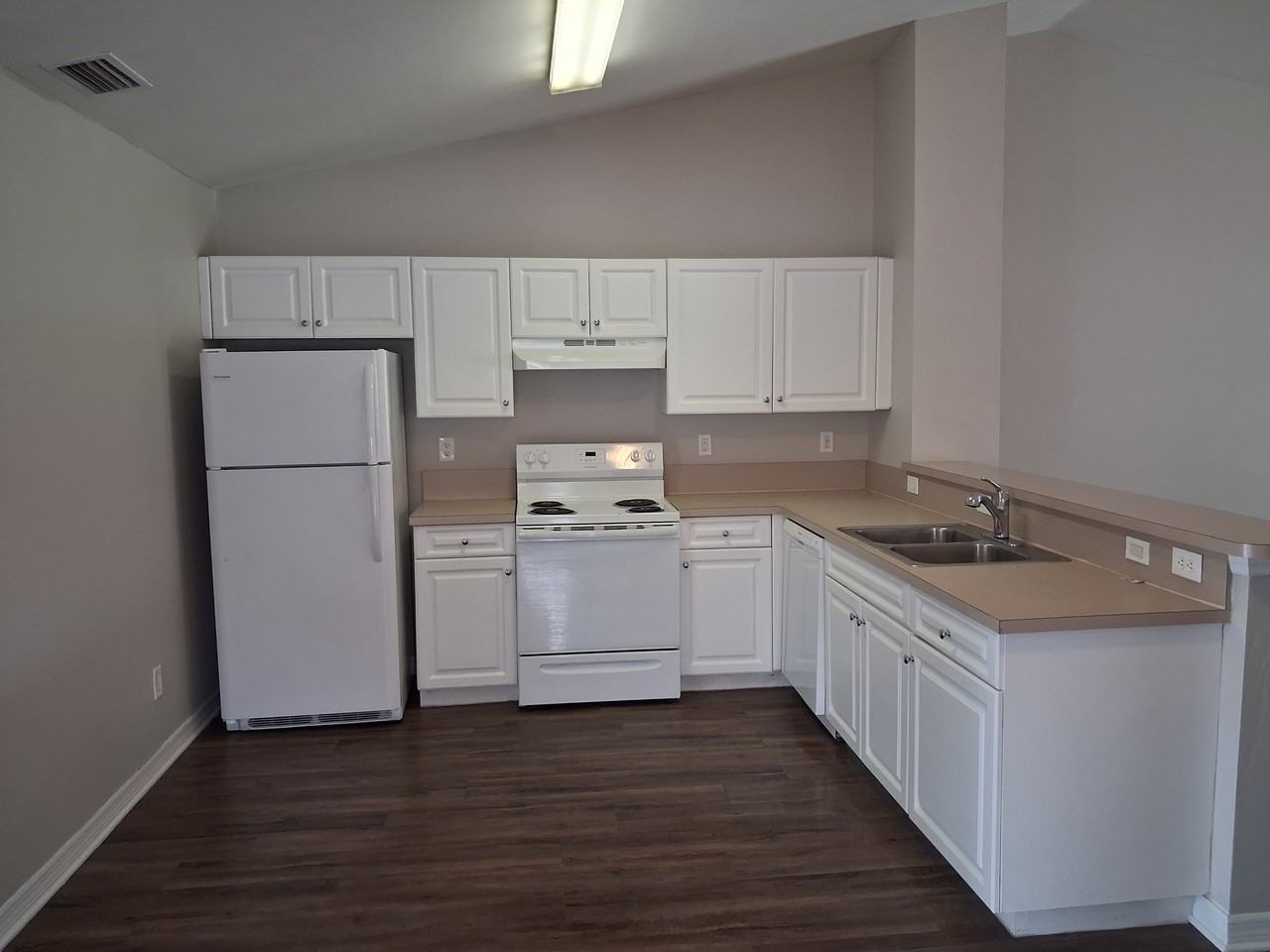 813 Alabama Rd S #813 - Photo 5 of 16