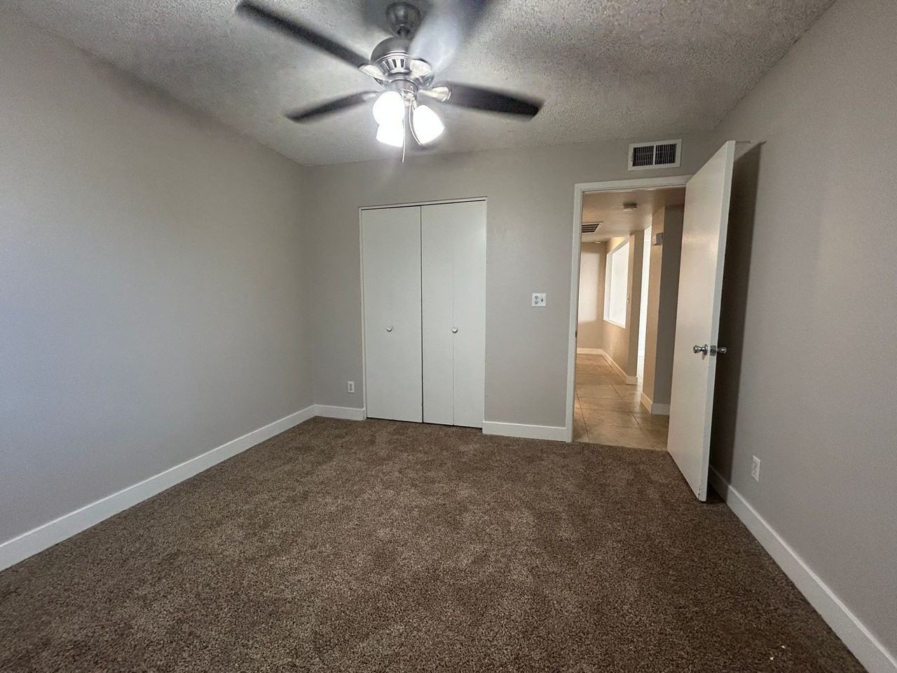 859 S Extension Rd - Photo 7 of 20