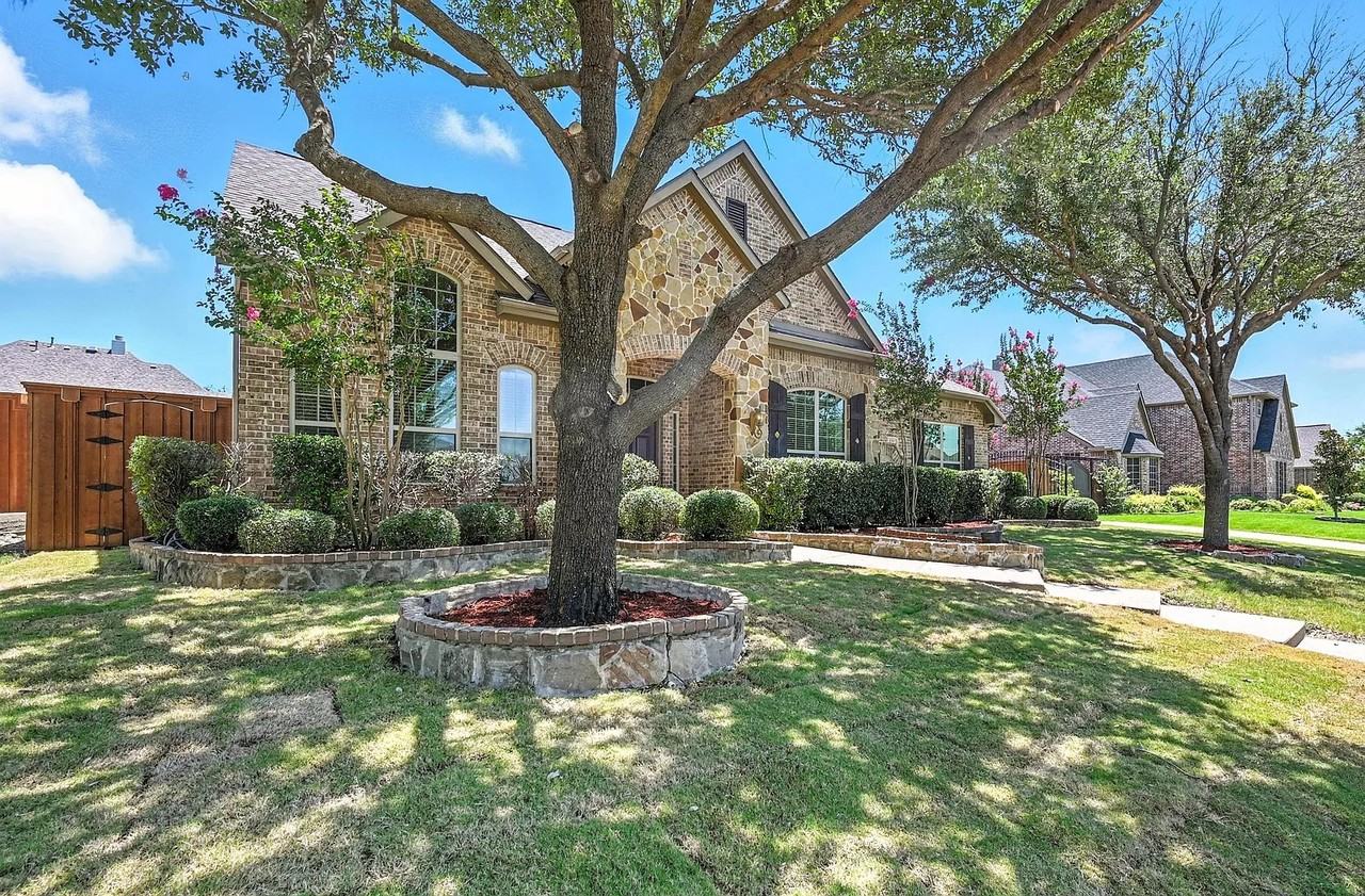 520 Smoke Tree Dr - Photo 2 of 36