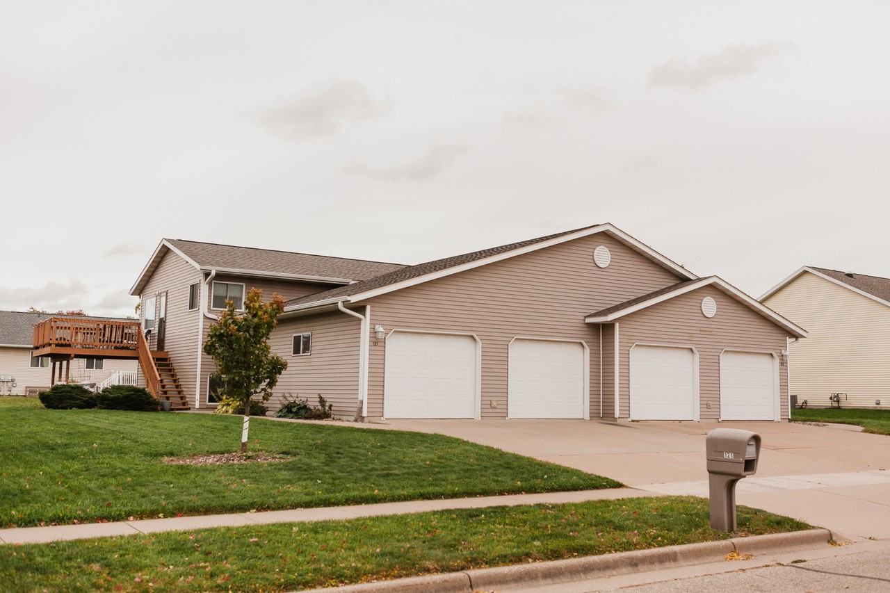 123 Susan Ct #123 - Photo 2 of 2