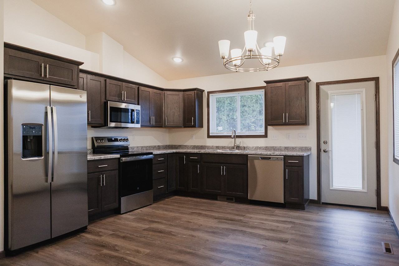 203 14th Ave N #203 - Photo 5 of 20