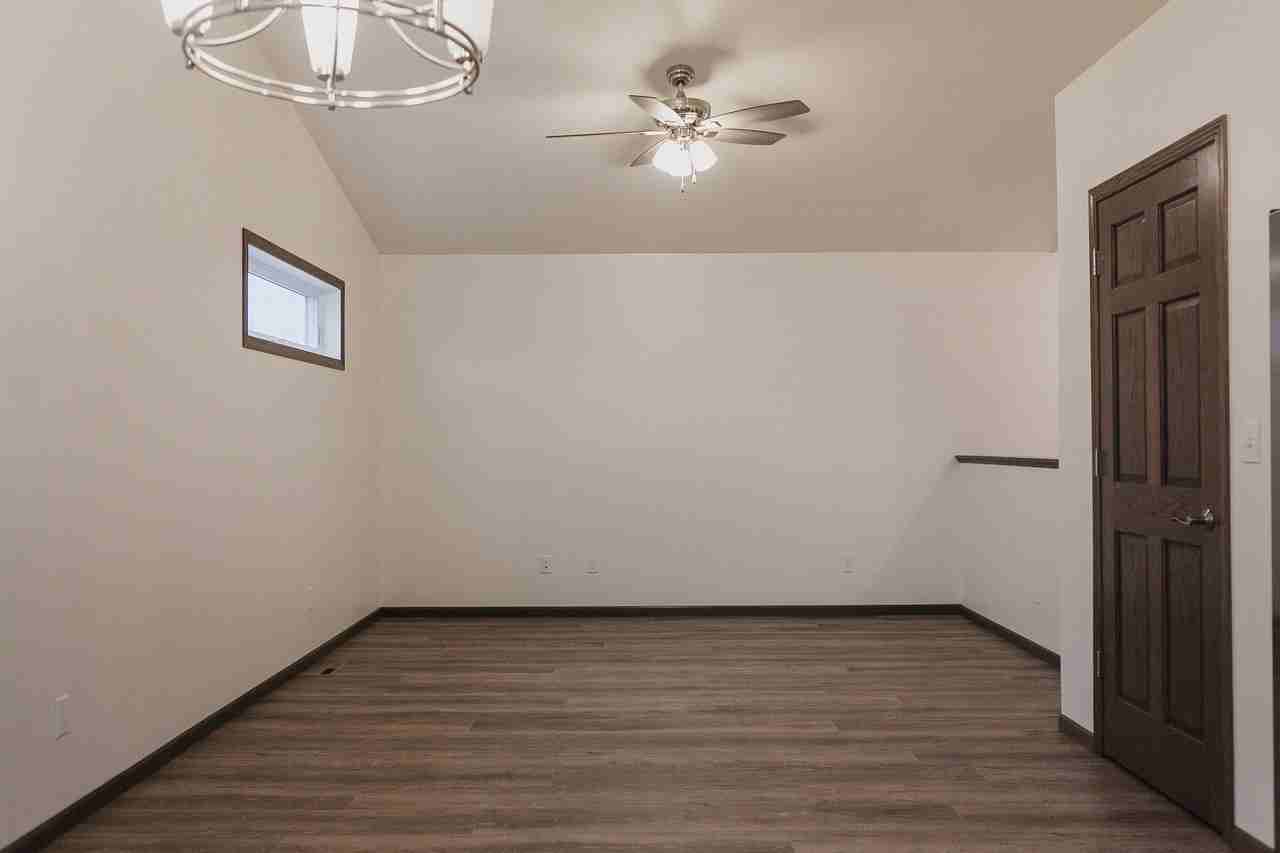 203 14th Ave N #203 - Photo 6 of 20