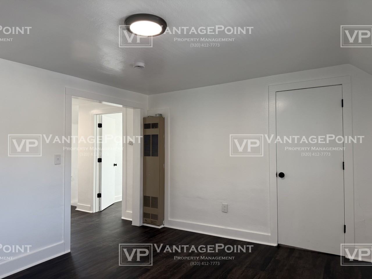 856 1/2 Mather St Uppr - Photo 5 of 17