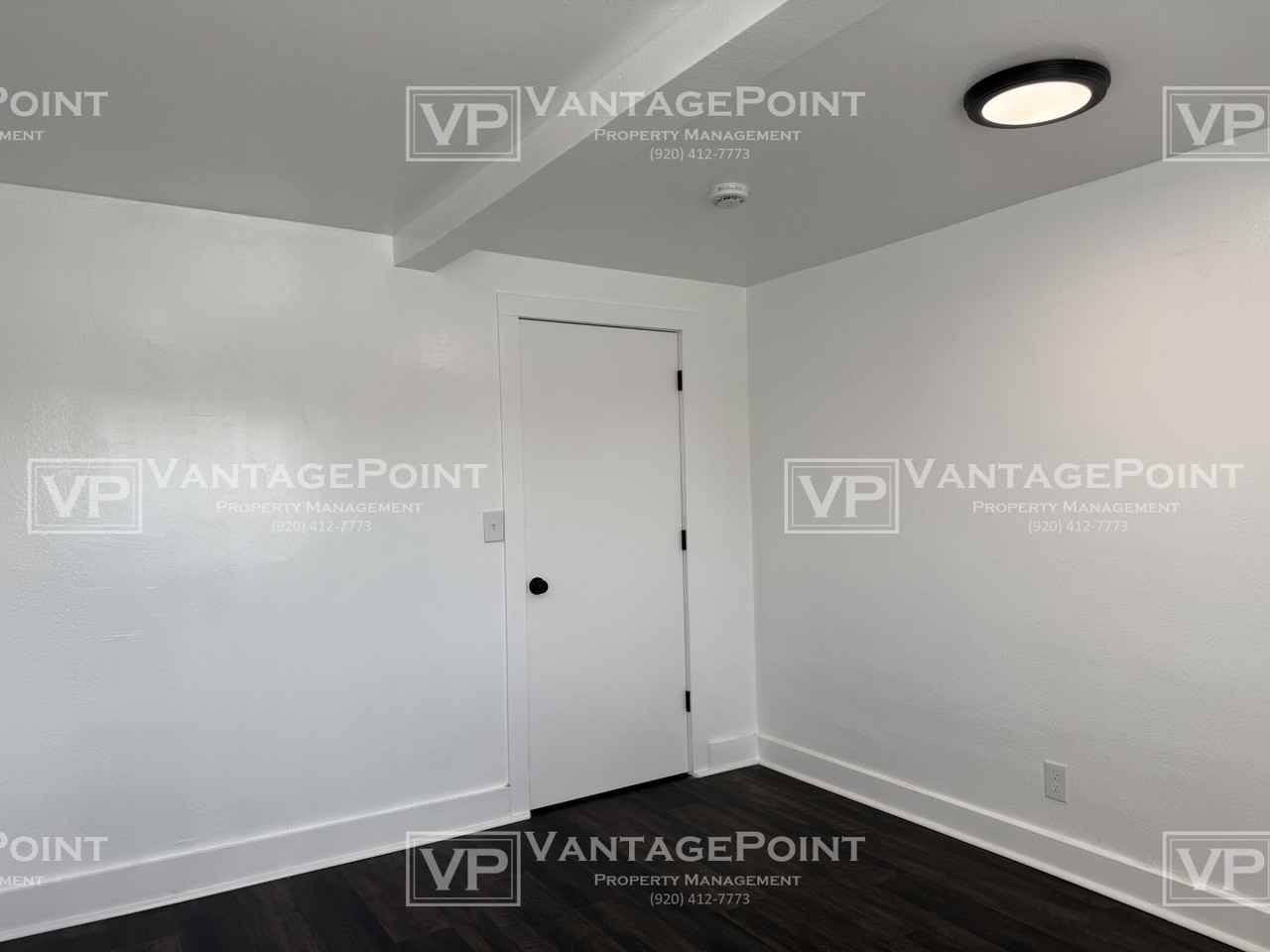 856 1/2 Mather St Uppr - Photo 6 of 17