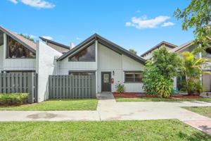 featured image of 100 Sparrow Dr #1