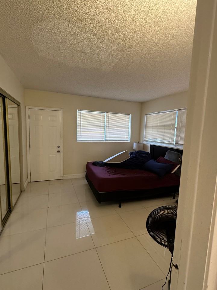 300 Northeast 191st Street - 206Apt 206 #206 - Photo 7 of 11