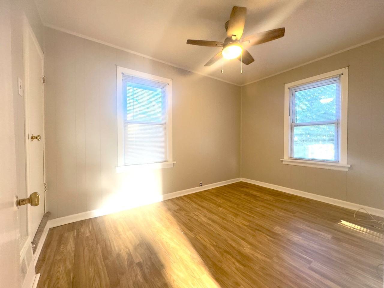 6837 Bradley Ave - Photo 4 of 15