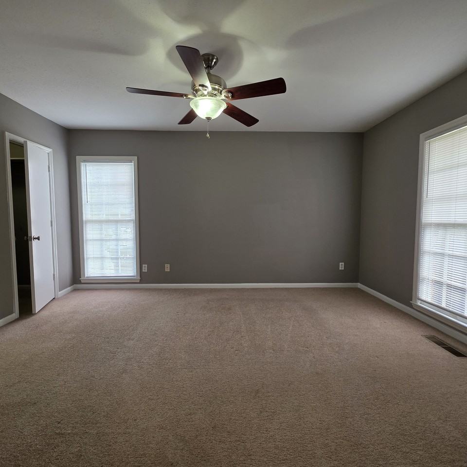 825 Community Ave #1 - Photo 7 of 13