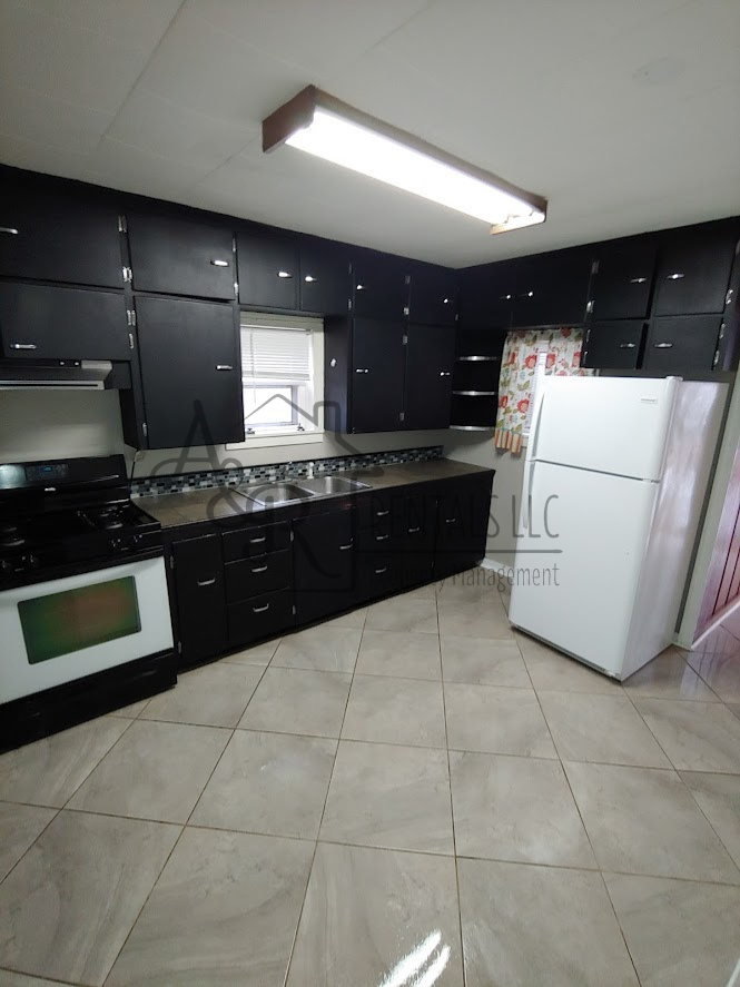 767 S 200th St #1 - Photo 5 of 15