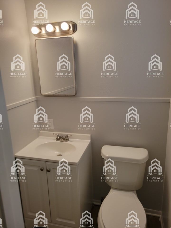 1620 Andrews Dr #1 - Photo 4 of 18