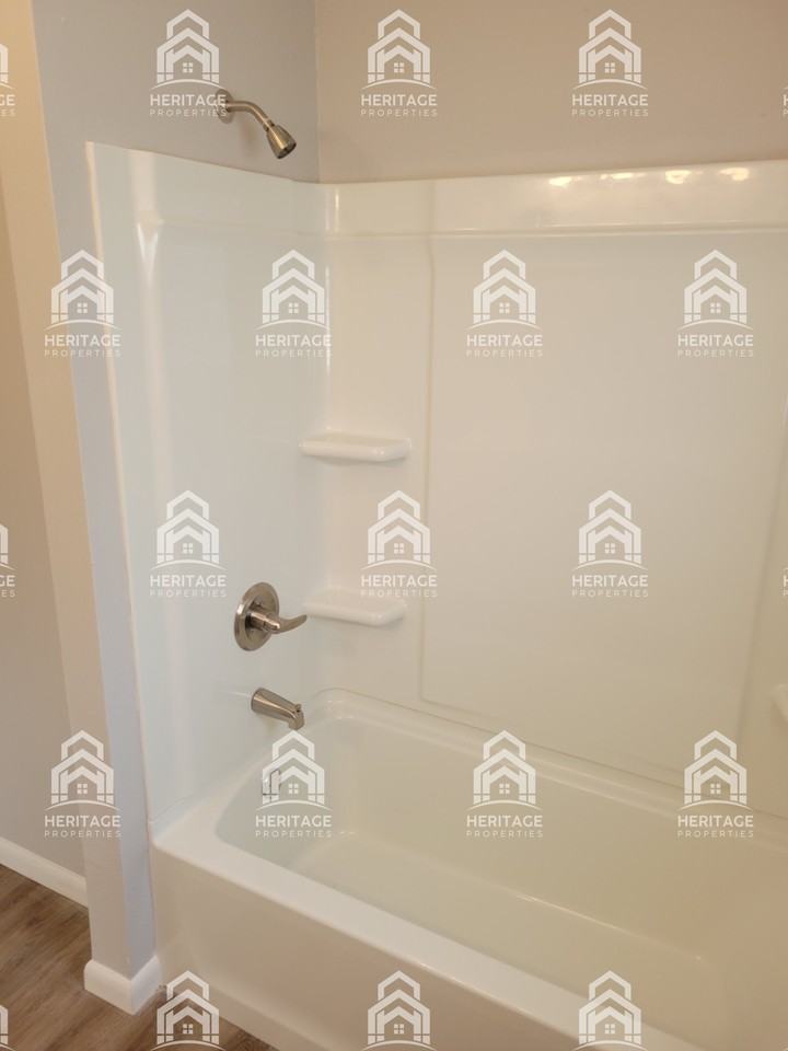 1620 Andrews Dr #1 - Photo 5 of 18