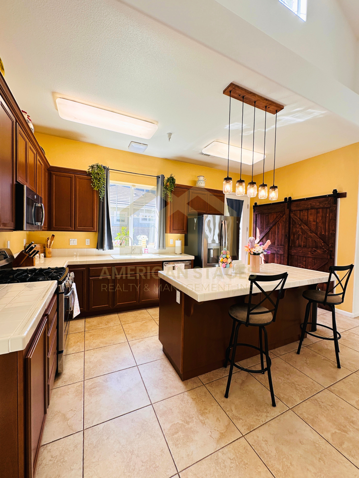 1623 Barolo Pl #1 - Photo 7 of 19