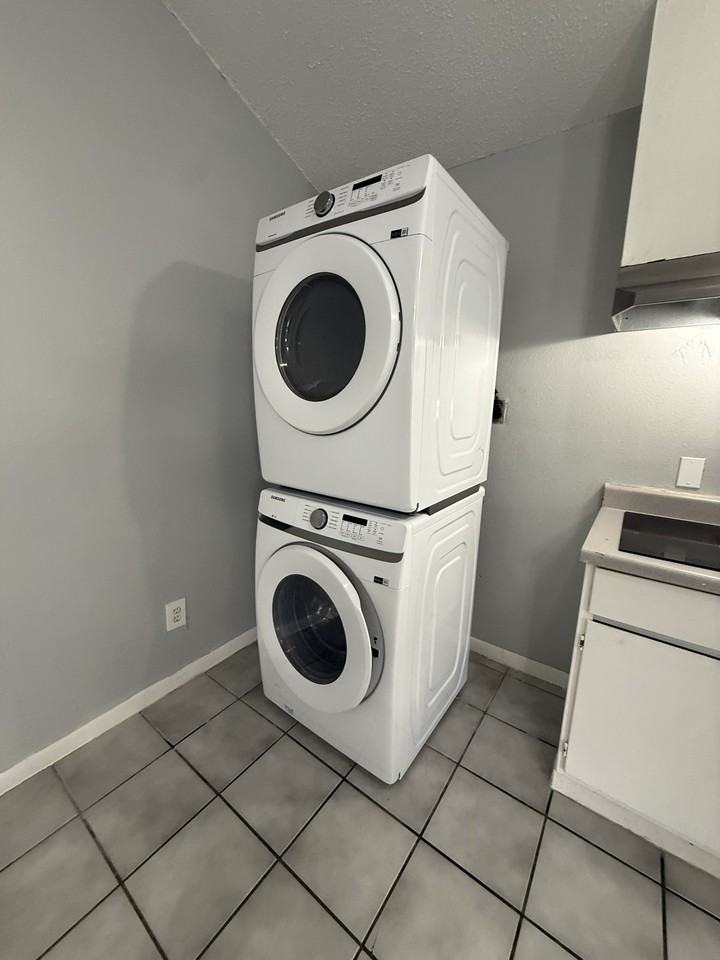 1750 Morales St #2 - Photo 4 of 8