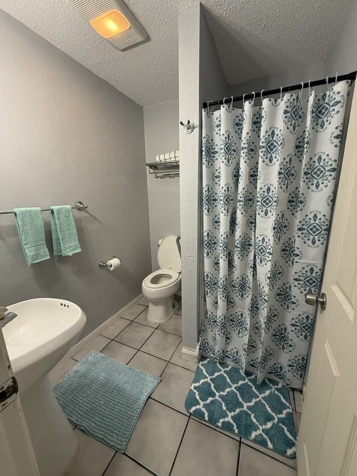 1750 Morales St #2 - Photo 5 of 8