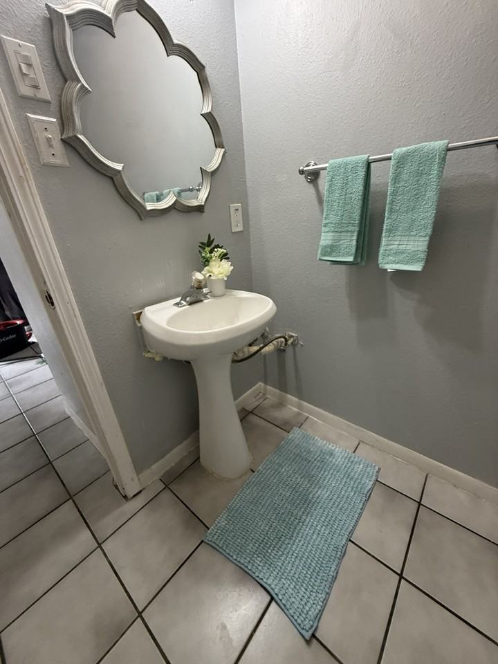 1750 Morales St #2 - Photo 6 of 8