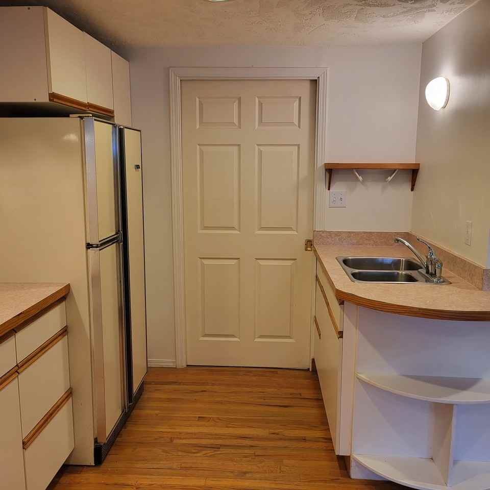 2559 Cranmore Rd Lowr - Photo 5 of 11