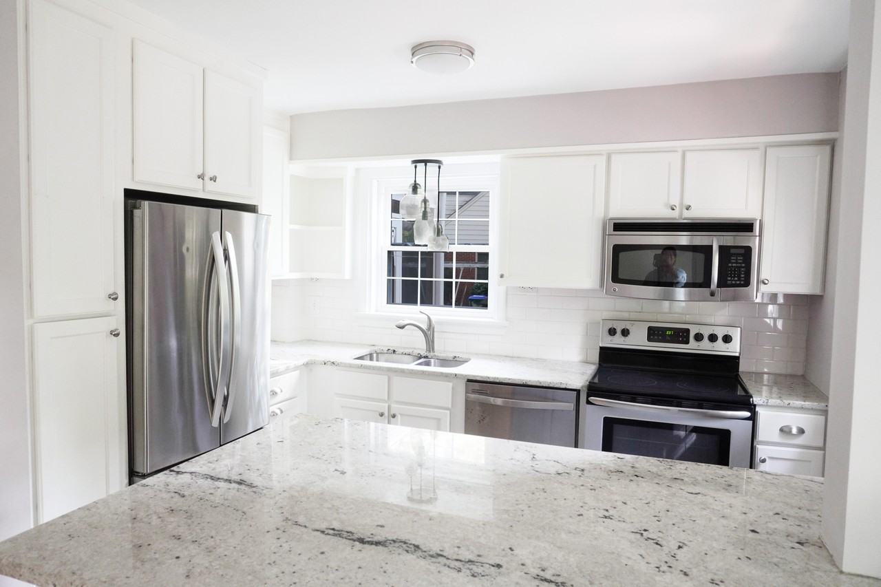 1004 Baywood Ct #1 - Photo 5 of 25