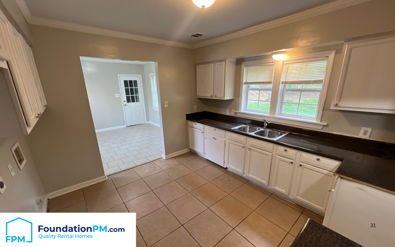 1847 Driftwood Ave #1 - Photo 3 of 16