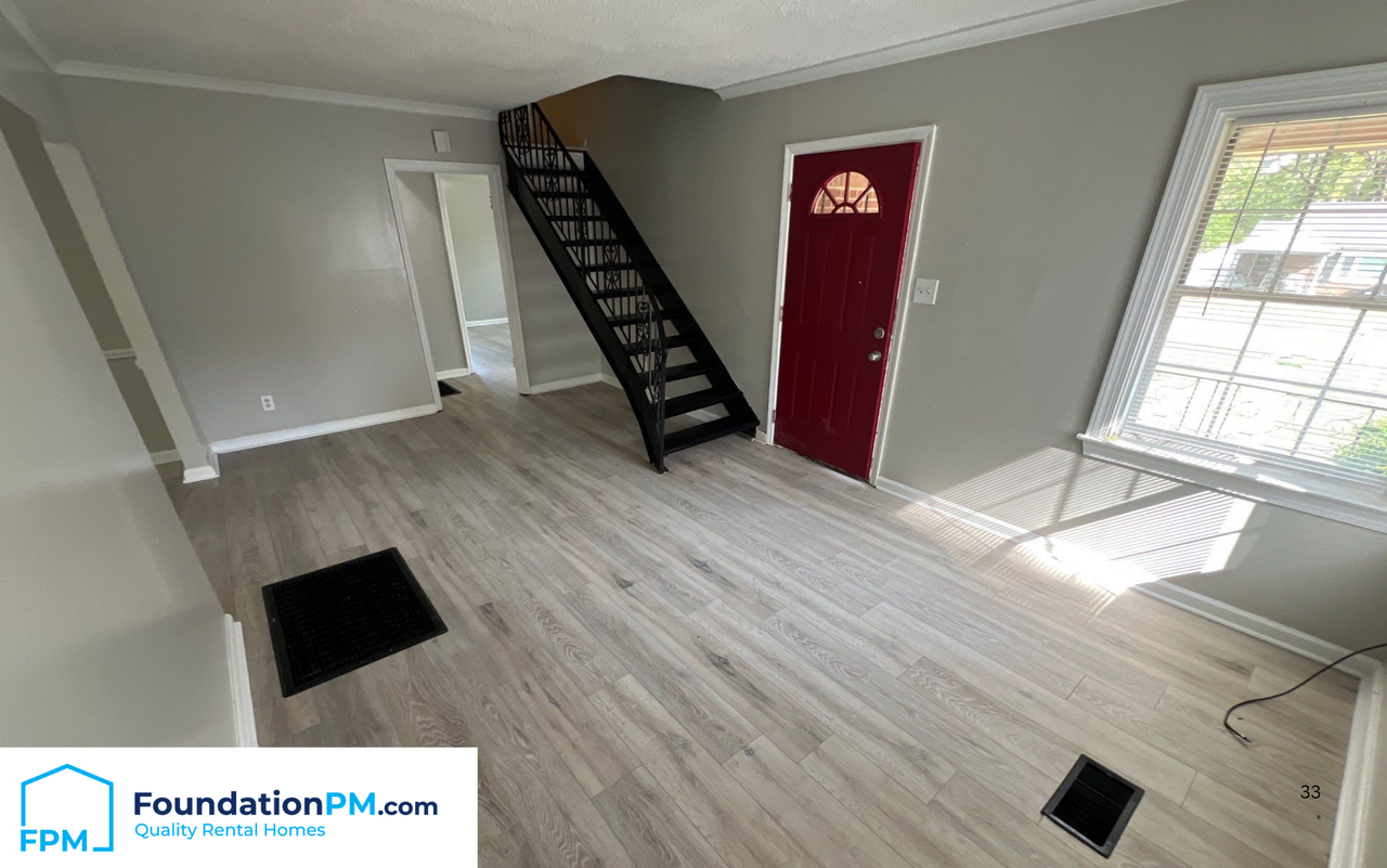 1847 Driftwood Ave #1 - Photo 5 of 16