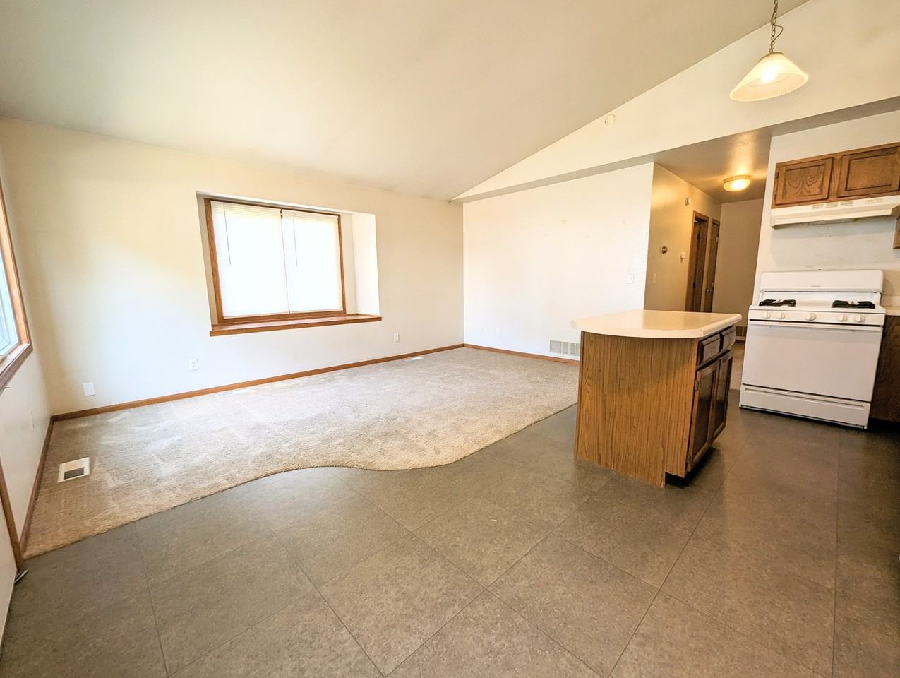 406 E Montgomery St #406 - Photo 2 of 12