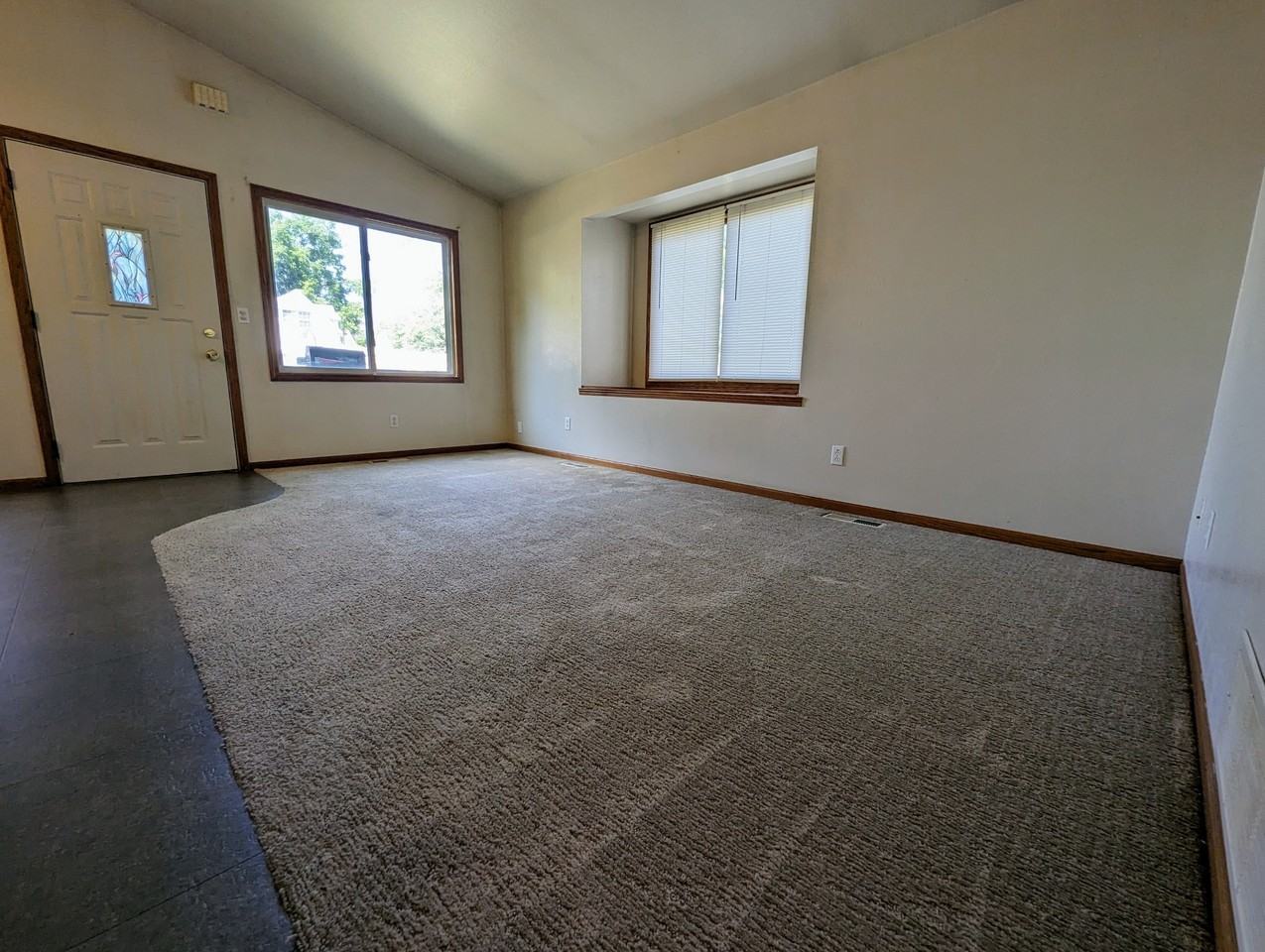 406 E Montgomery St #406 - Photo 3 of 12