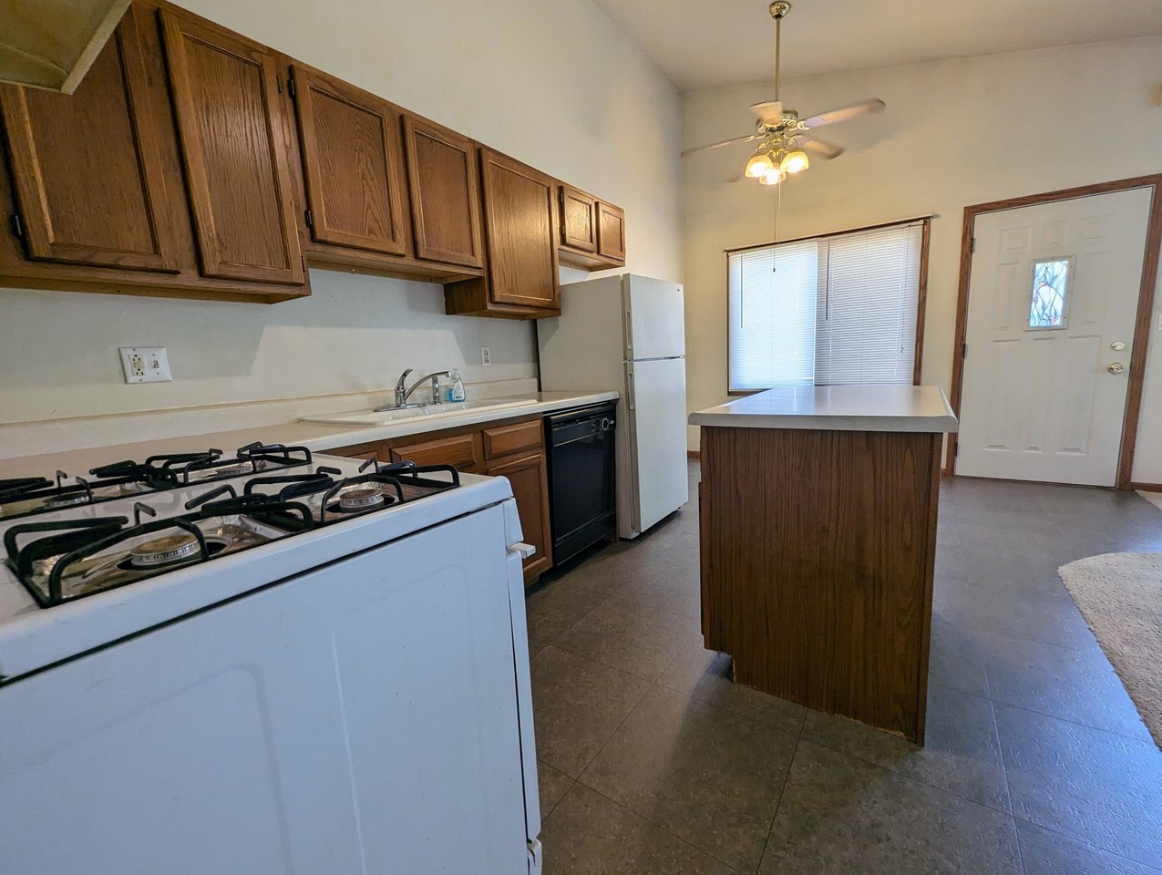 406 E Montgomery St #406 - Photo 4 of 12