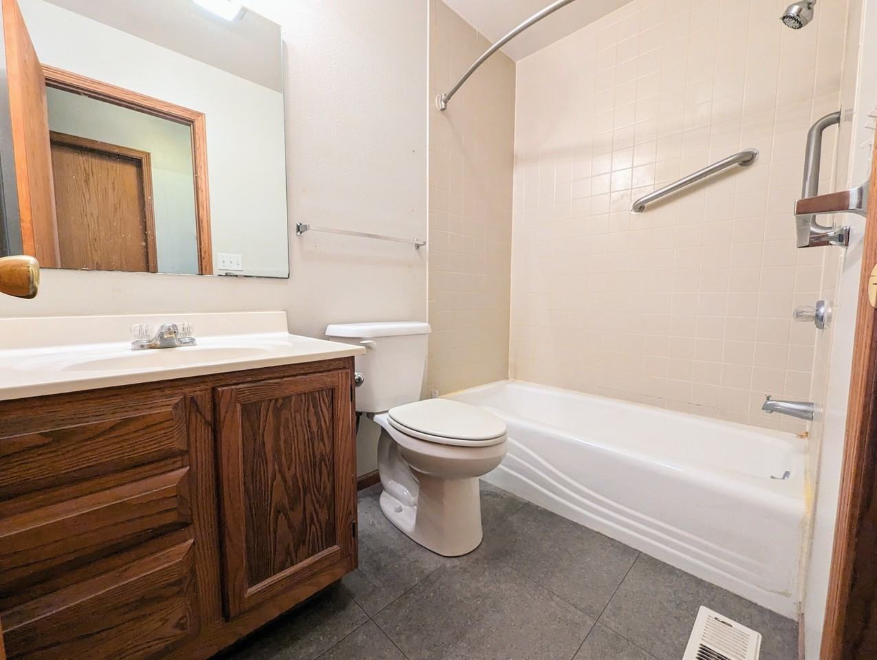 406 E Montgomery St #406 - Photo 7 of 12