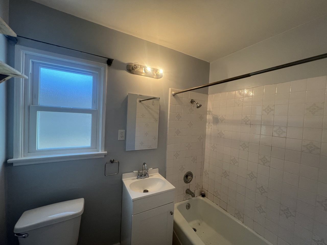 1735 Parrot St #1 - Photo 4 of 12