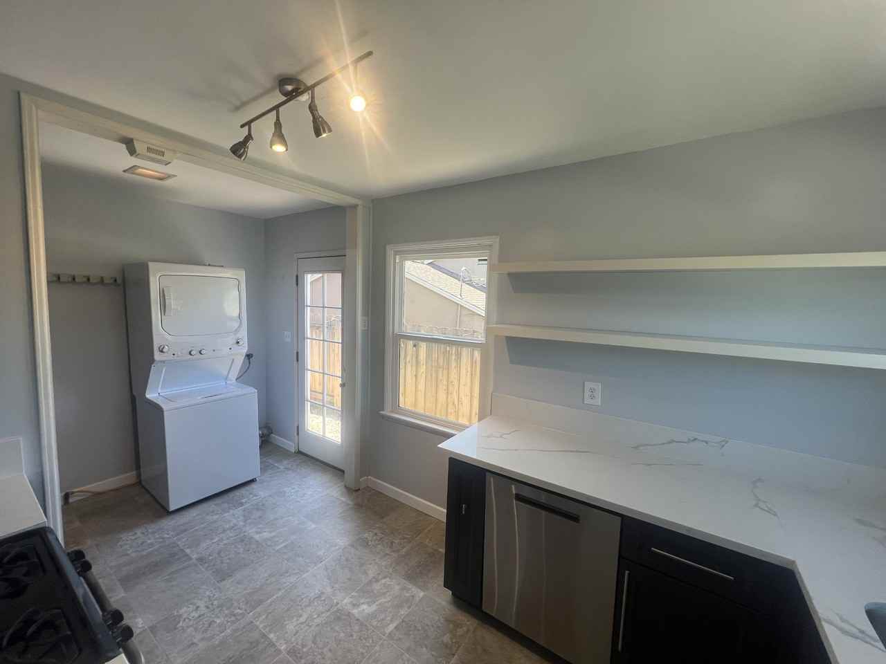 1735 Parrot St #1 - Photo 6 of 12